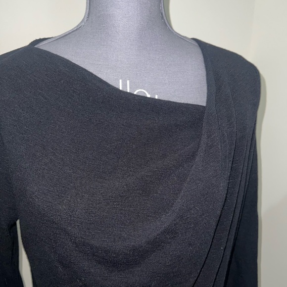 Elegant Black Women's Top - Picture 2 of 4